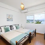 Salt And Sun Holiday home Nikiana