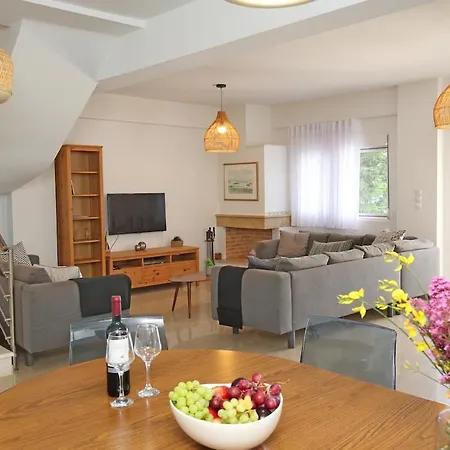 Salt And Sun بيت للعطل