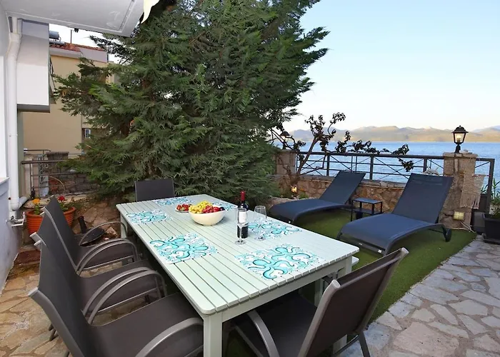 Salt And Sun بيت للعطل