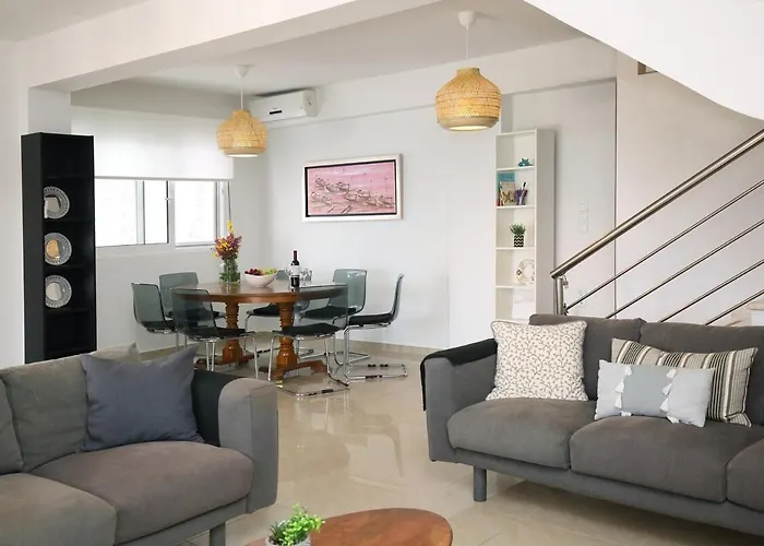 بيت للعطل Salt And Sun نِكيانا