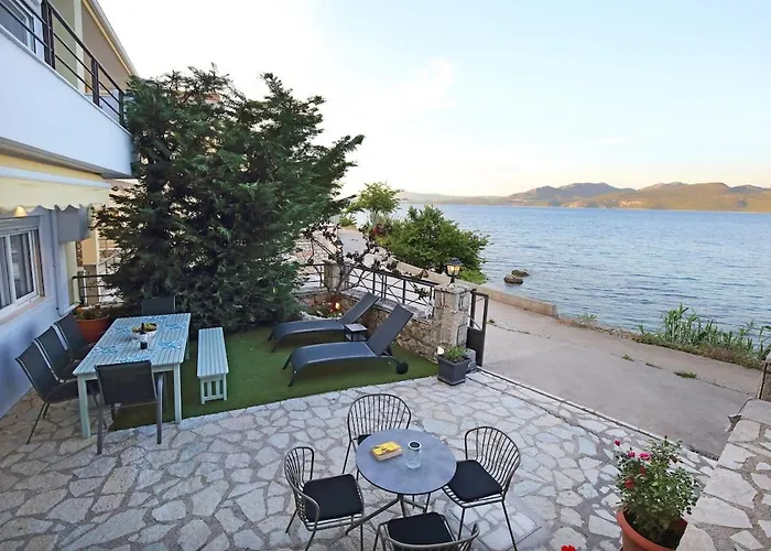 Salt And Sun بيت للعطل نِكيانا