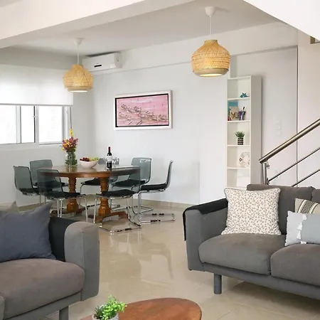 Dom wakacyjny Salt And Sun Nikiana