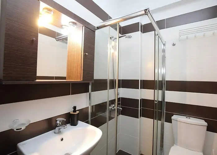 Salt And Sun Nikiána